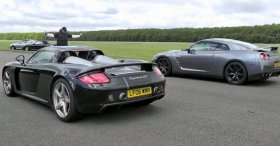 Porsche Carrera GT vs Nissan R35 GTR