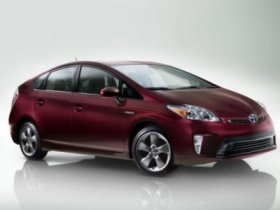 Toyota представила Prius в модификации Persona