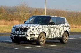 Range Rover Sport нового поколения засветился в легком камуфляже