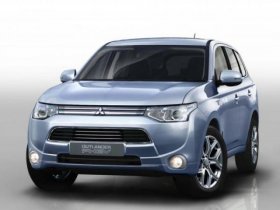  Mitsubishi Motors      -     Outlander PHEV