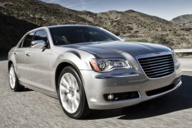 Chrysler 300C RWD - комфорт и безопасность