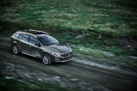 Volvo V60 получит вседорожную модификацию