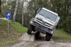 Представлено новое поколение грузовиков Mercedes-Benz Unimog