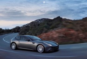 Cпортивные автомобили Ferrari FF и Ferrari F12 произвели фурор среди авто Grand Tourismo Cпортивные автомобили Ferrari FF и Ferrari F12 произвели фурор среди авто Grand Tourismo