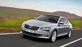  Skoda Superb     