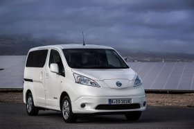  Nissan   e-NV200     