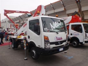 Nissan Cabstar,    